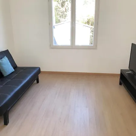 petite maison avec jardin dans banlieue de Paris Cormeilles-en-Parisis Extérieur photo