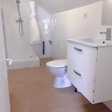 petite maison avec jardin dans banlieue de Paris Cormeilles-en-Parisis Extérieur photo